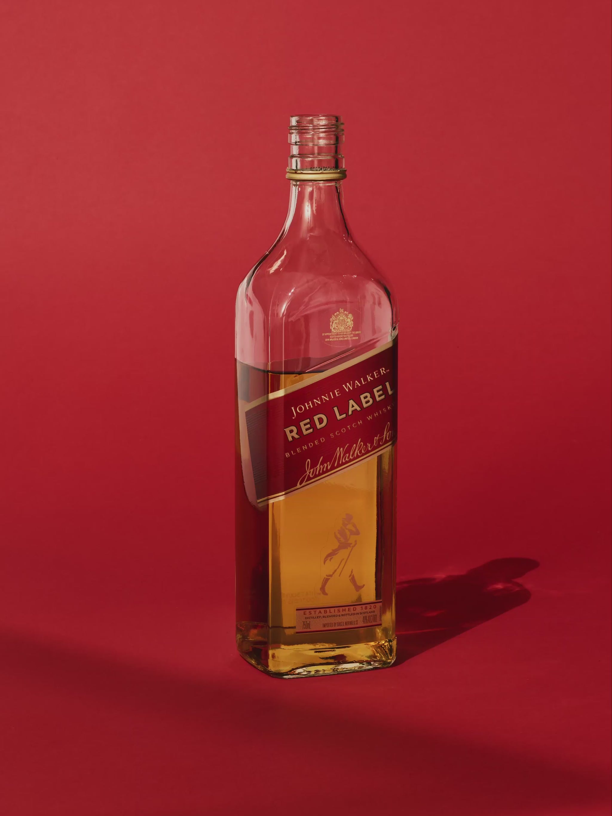 Whisky Johnnie Walker Red Label 700ml - La Principal de Licores - Medellín